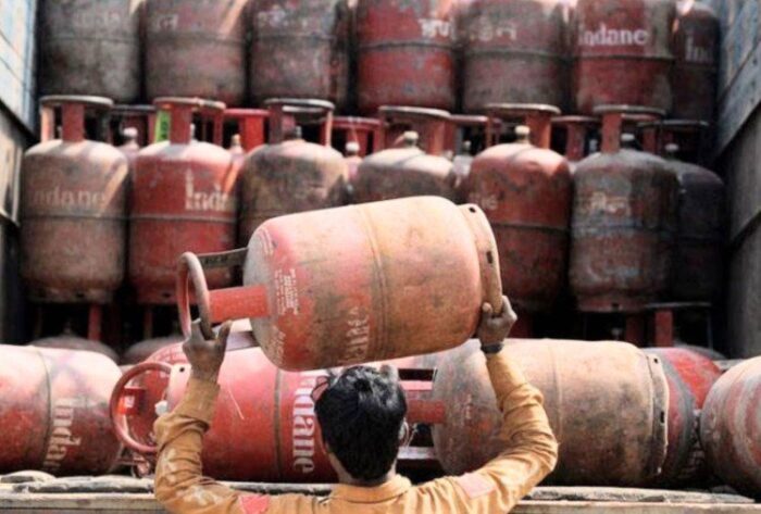 rules-changes-from-1st-november-bank-interest-rates-lpg-gas-cylinder-to-railway-timetable-change-check-out-here-more