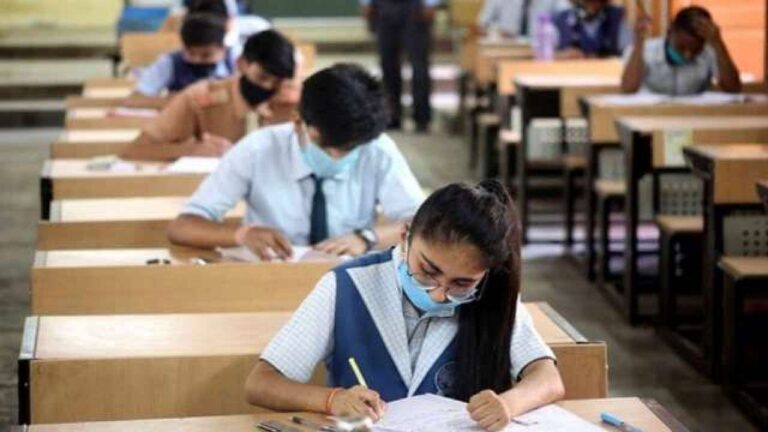 Will the decision to cancel the 10th exam be reversed? ; The future of the student is in danger