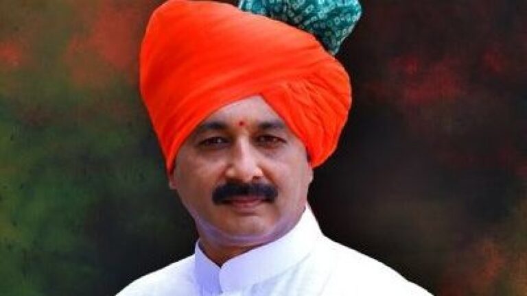 After the meeting of Ajit Pawar and Shahu Maharaj, Sambhaji Raje expressed his opinion ...