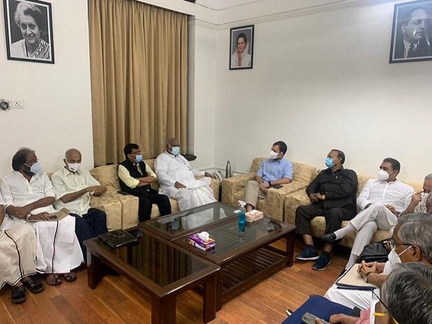 Mahavikas Aghadi and 14 parties meeting in Delhi
