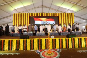 Uddhav Thackeray inaugurates BDD Chaal Project