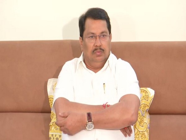 Vijay Vadettiwar criticizes Shiv Sena supporters