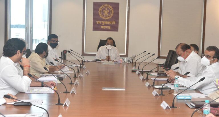 Ajit Pawar held a meeting for sugarcane workers