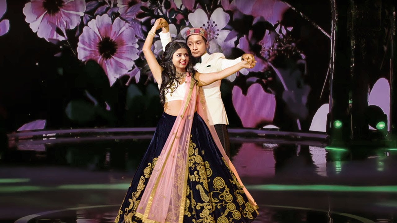 Arunita Kanjilal and Pawandeep Rajan romantic video viral