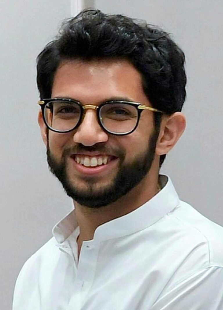 Aditya Thackeray targeted BJP leader Devendra Fadnavis