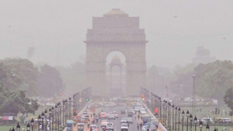 Delhi is deteriorating due to air pollution