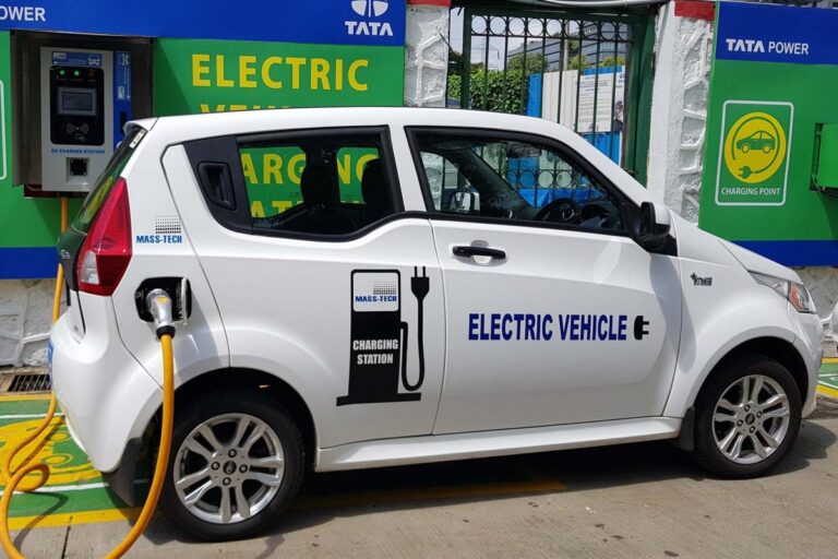 Indian company to launch 16 electric cars by investing crore