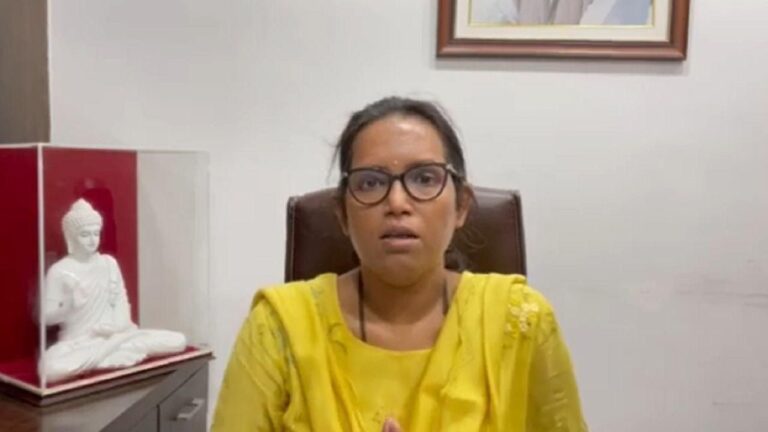 Varsha Gaikwad appeals Don't bring children on the streets