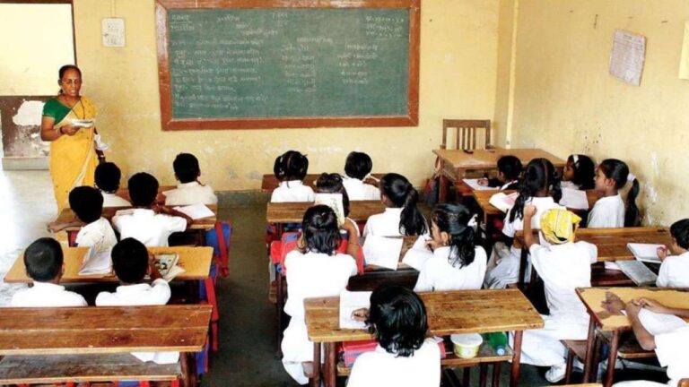 Mumbai Schools will start full capacity from March 2
