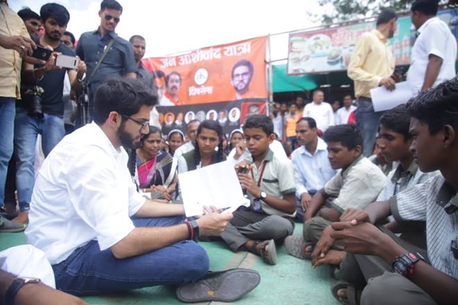 Aditya Thackeray sat on the ground and interacted with the people