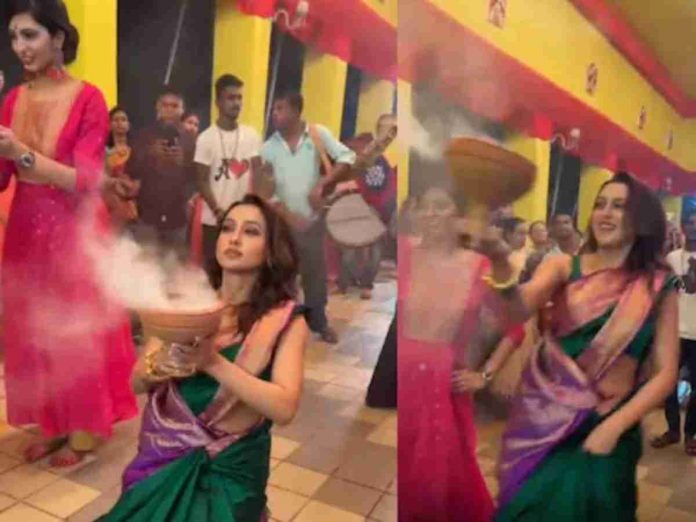 Mimi Chakraborty Beautifull Dance At Durga Pooja