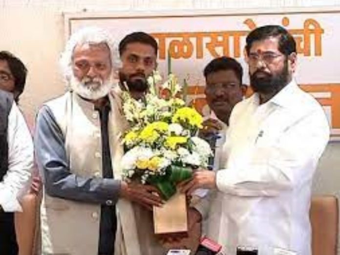 Jogendra Kawade alliance with Eknath Shinde