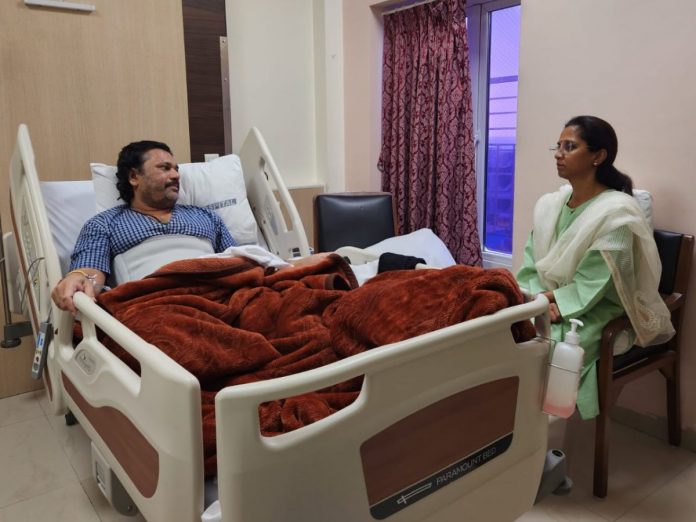 Supriya Sule met Dhananjay Munde at Brich Candy Hospital