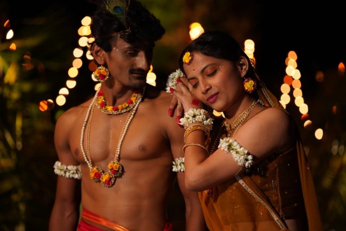 bhaurao-karhades-tdm-film-hosts-ek-phool-romantic-songs
