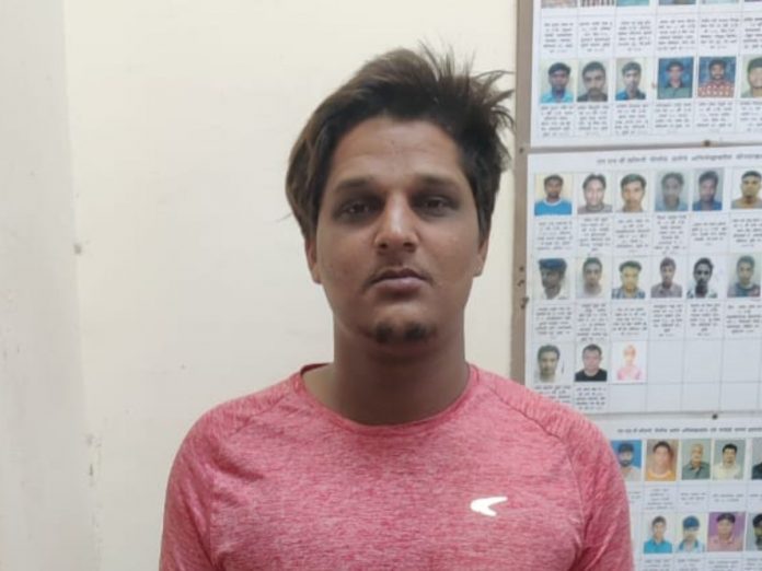 Mumbai Police arrested the accused from Irani Wasti in Ambivali