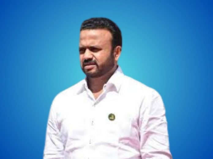 Rashtriya Samaj Party leader Shivaji Barkade's criticism of Jayakumar Gore Bijwadi Yelawadi road work