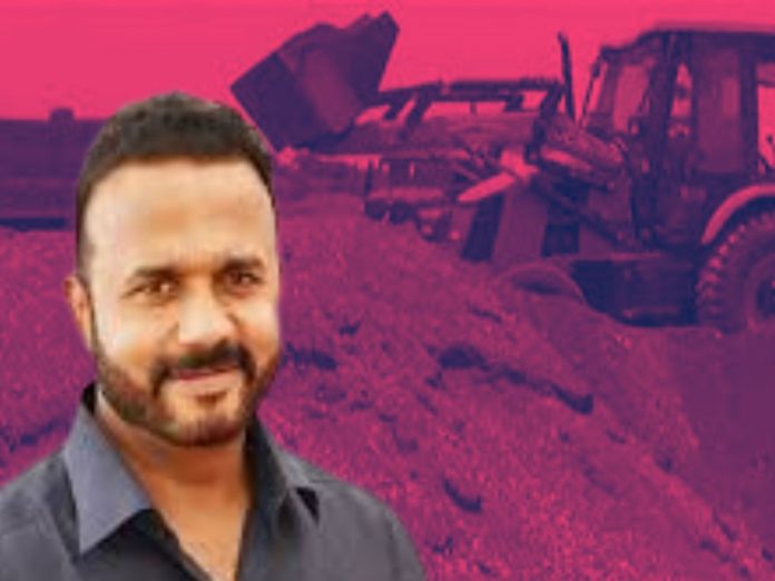 Jayakumar Gore raised the issue of sand theft in the Legislature, is there politics in Mana Taluka?