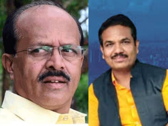 Samajbhushan Award to senior journalists Sudhakar Kashyap and Suhas Rajeshirke