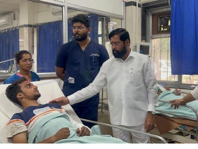 old Pune-Mumbai highway bus plunges ravine 13 dead Chief Minister Eknath Shinde visited the injured