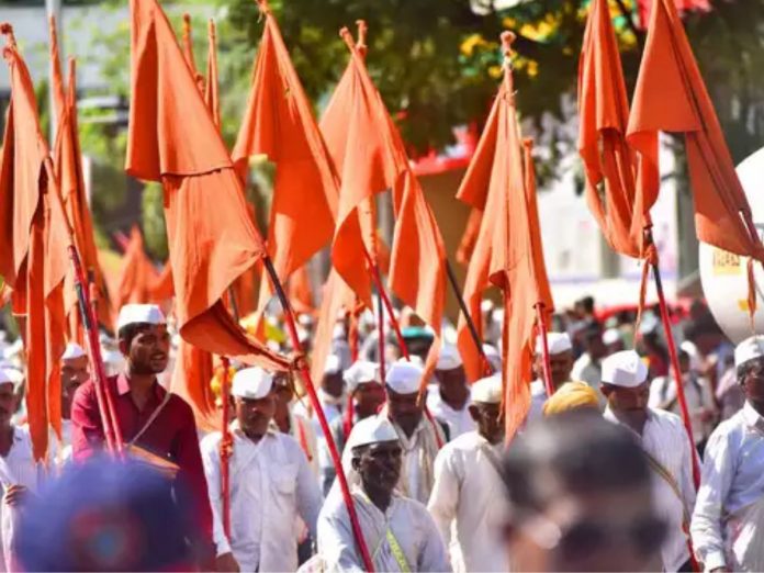 Sant Nivrittinath palakhi traveled 339 km Sant Tukaram Maharaj palakhi stay at Sarati