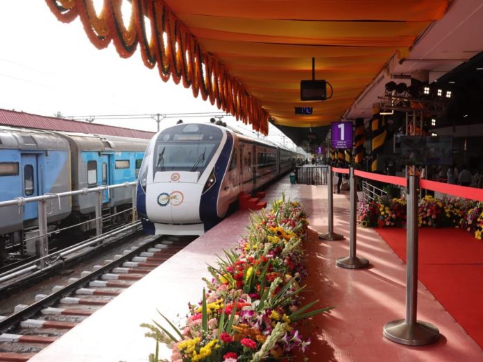 mumbai madgaon vande bharat express pm narendra modi flags off five vande bharat trains