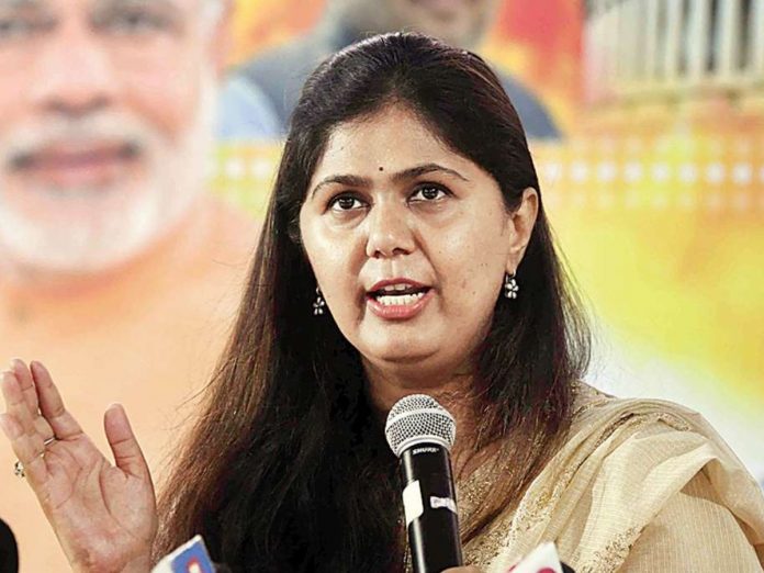 bjp leader pankaja munde might be join congress party