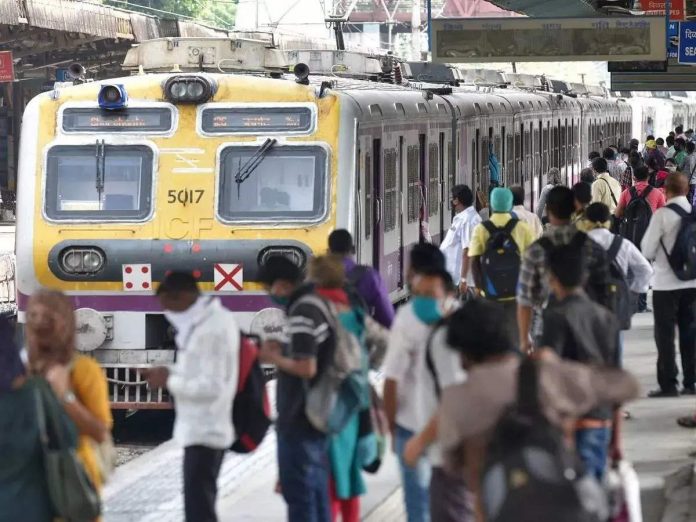 Western Railway tachnical glitch sorted near Borivali station Railway services smooth