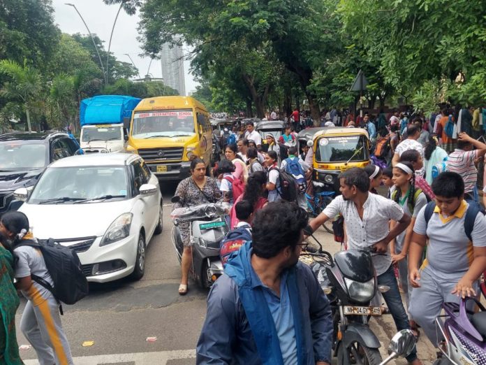 Thane serious traffic problem ON Union Minister, Chief Minister Form thane problem still