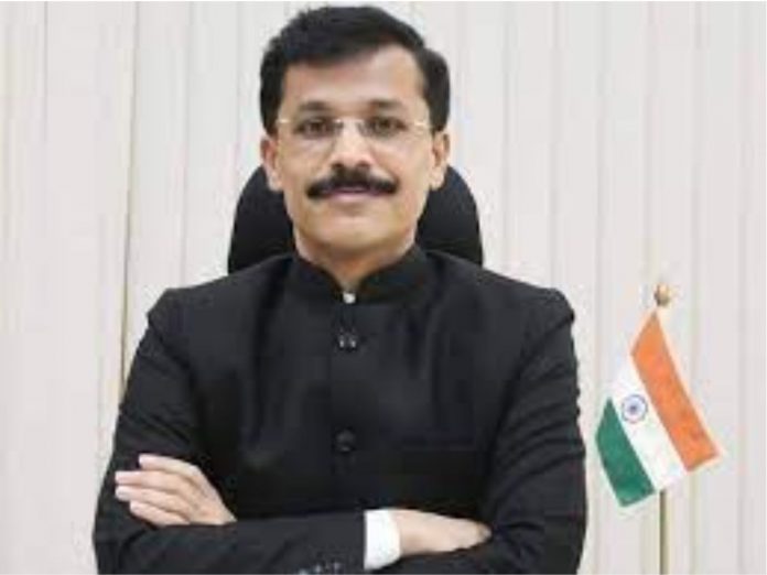 IAS Transfers Tukaram Munde now Secretary to Dhananjay Munde's Department of Agriculture
