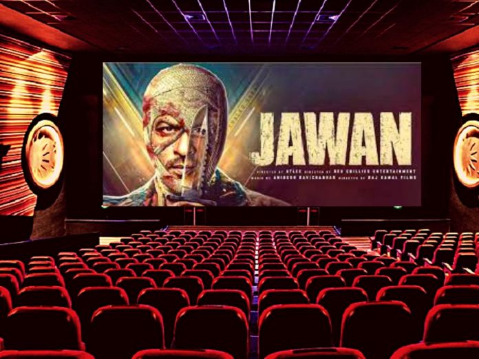 Jawan morning show faces technical glitches in Ghatkopar inox theatre on Sunday