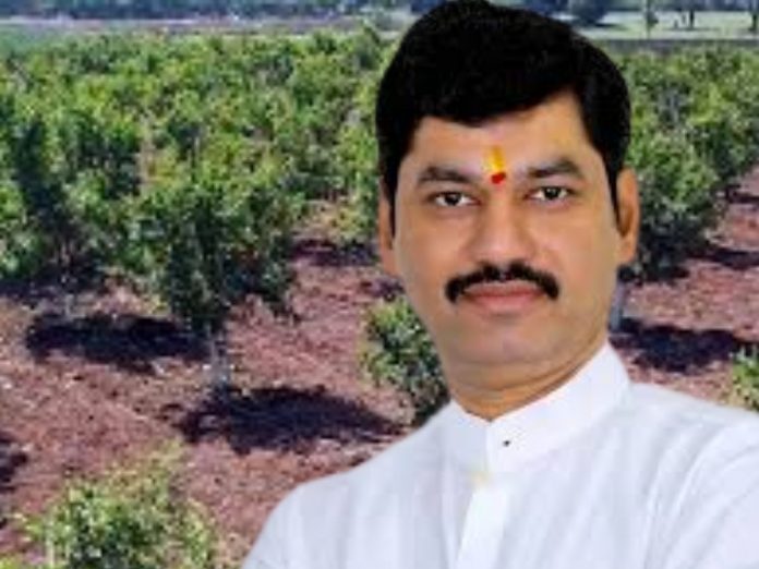 Dhananjay Munde's decision Orchards will get hundred percent subsidy for fertilizers