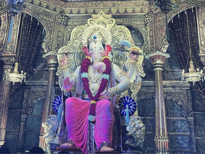 Lalbaugcha Raja recieves 1,02,62,000 crore rupees donation in two days of Ganeshotsav 2023