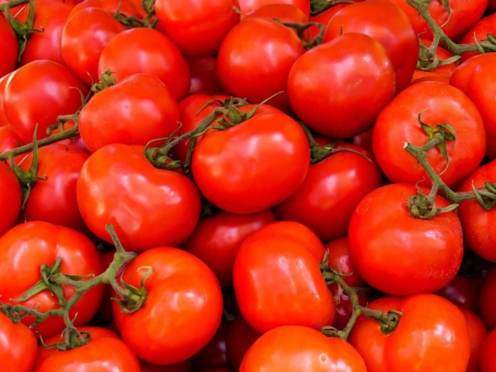 in market, tomato rate three to five rupes down, farmer unhappy