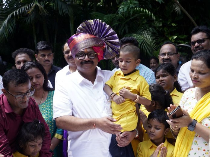 Sameer Bhujbal celebrated his birthday with orphans