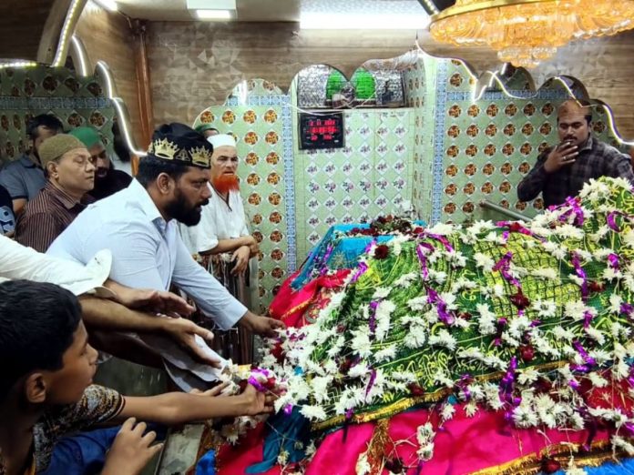 Muslims rushed to help Manoj Jarange-Patil