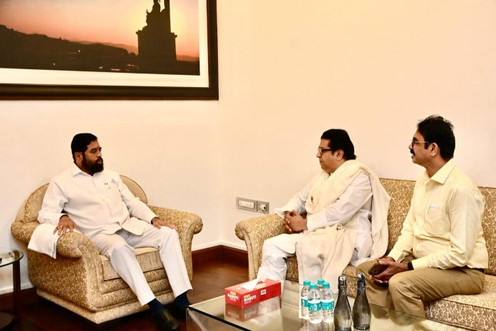 Raj Thackeray Meet With Eknath Shinde At Varsha Bunglow