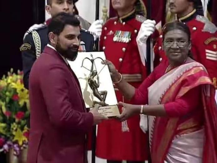 mohammad shami recieved Arjuna award At delhi through draupadi murmu